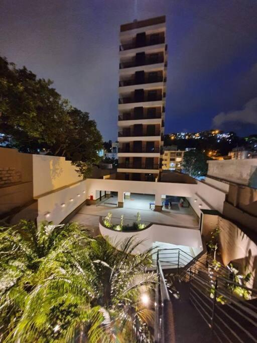 Apartamento 2 Suites Com Piscina E Churrasqueira, Ao Lado Da Ufsc ฟลอเรียนอโปลิส ภายนอก รูปภาพ