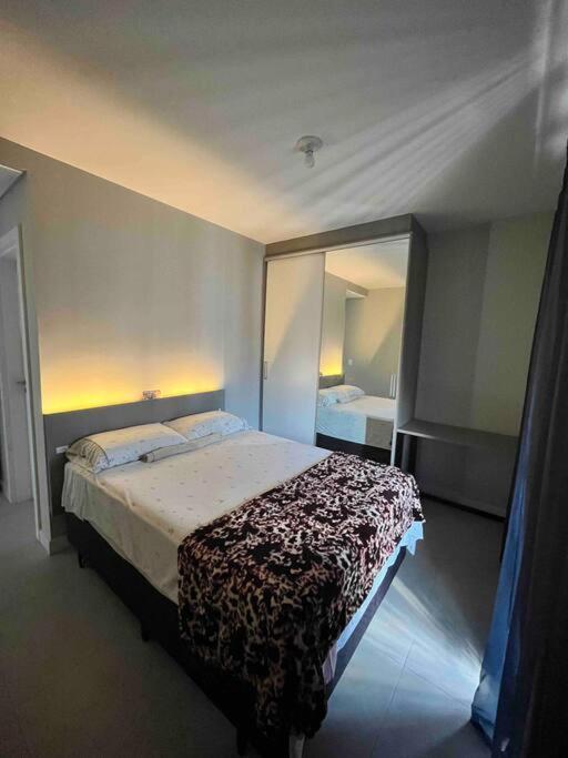 Apartamento 2 Suites Com Piscina E Churrasqueira, Ao Lado Da Ufsc ฟลอเรียนอโปลิส ภายนอก รูปภาพ